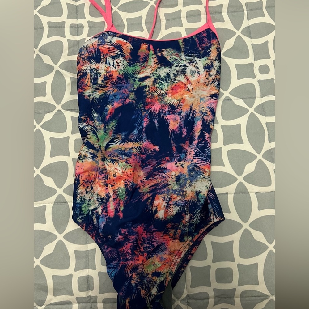 tyr suit